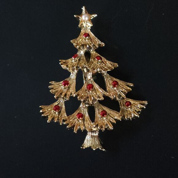 Festive Golden Christmas Tree Brooch, Vintage Christmas Themed Pin - Picture 8 of 10